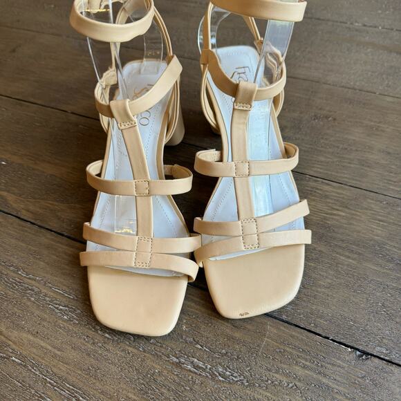 Franco Sarto Women's Laina Beige Strappy Sandals Size 6 Block Heel Ankle Strap - Picture 2 of 16
